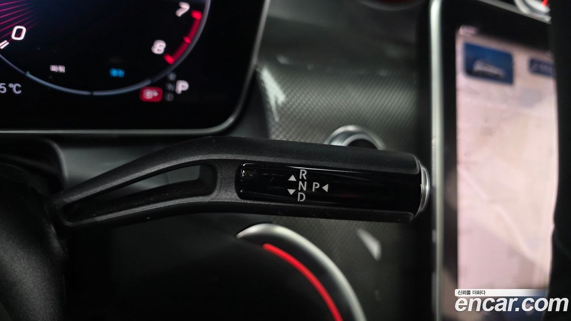 Mercedes-Benz GLC-Class 2025