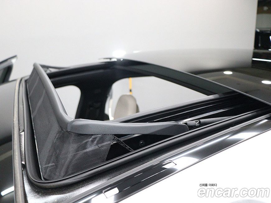 Mercedes-Benz E-Class 2025