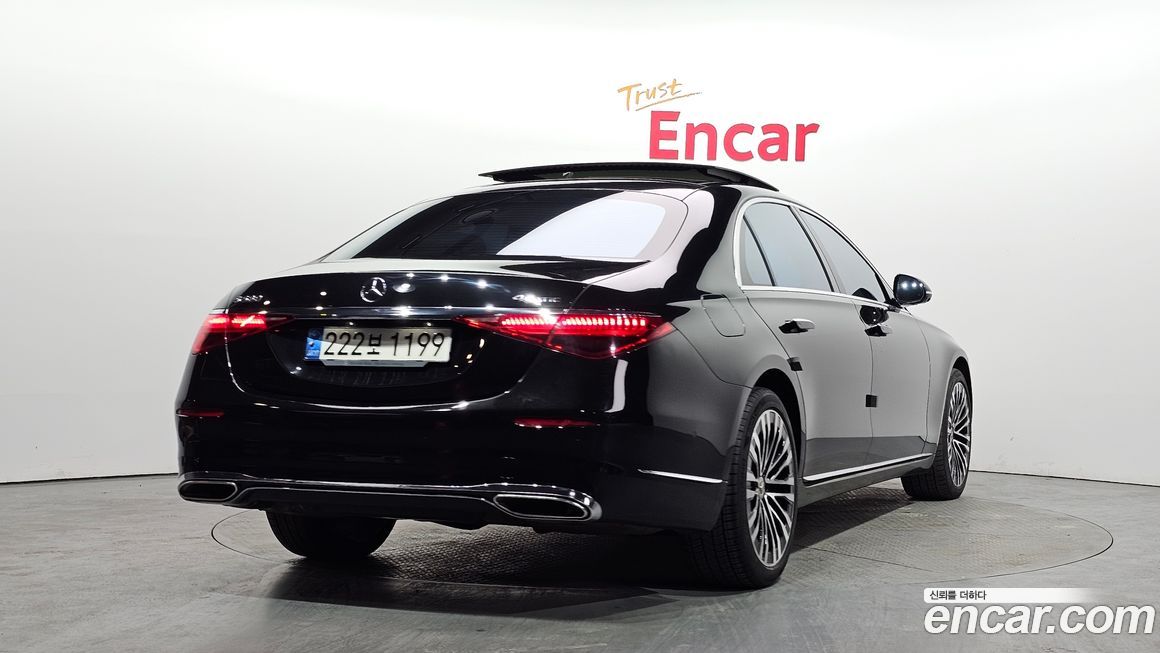 Mercedes-Benz S-Class 2022