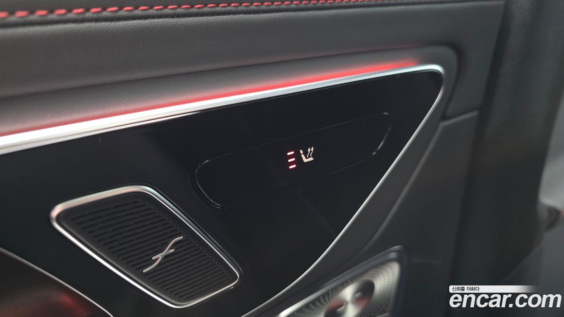 Mercedes-Benz GLC-Class 2025