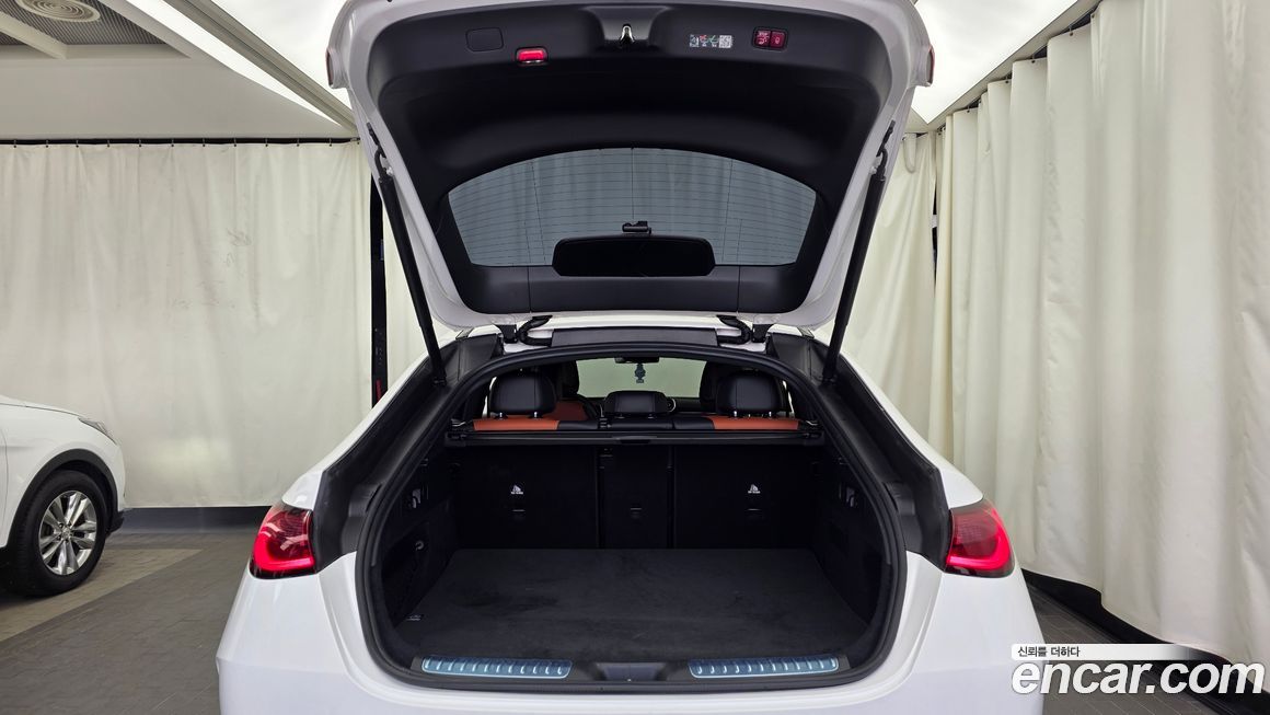 Mercedes-Benz GLC-Class 2024