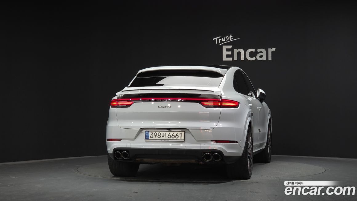 Porsche Cayenne 2021