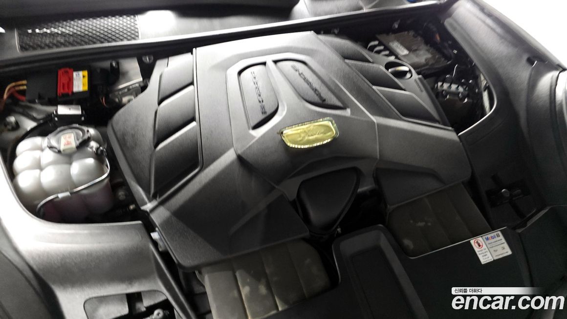 Porsche Cayenne 2021