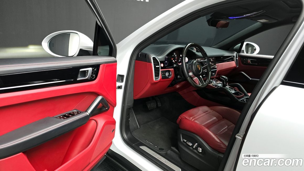 Porsche Cayenne 2021