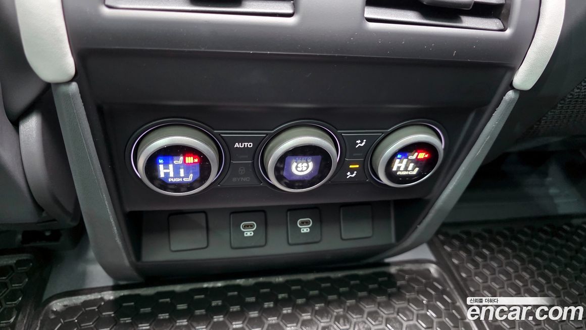 Land Rover Defender 2025