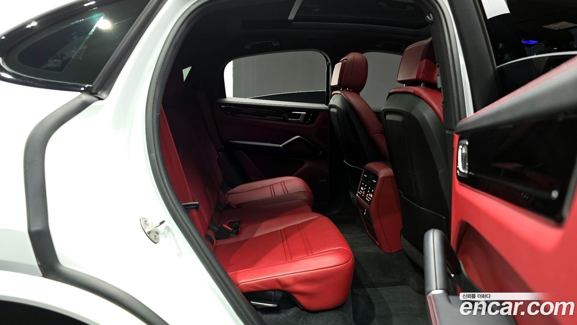 Porsche Cayenne 2021