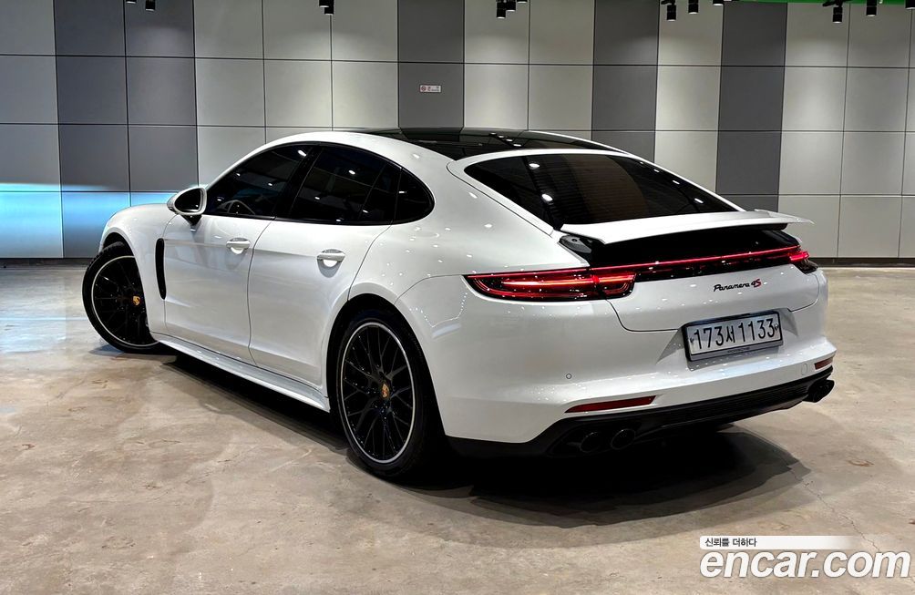 Porsche Panamera 2020