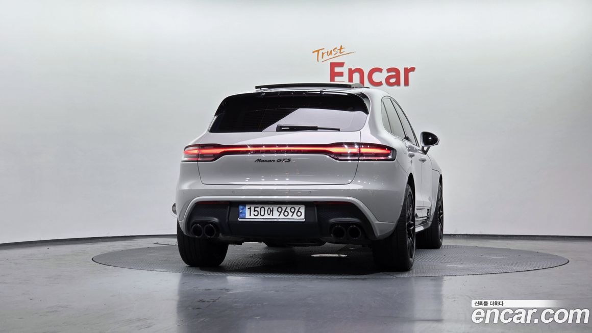 Porsche Macan 2023
