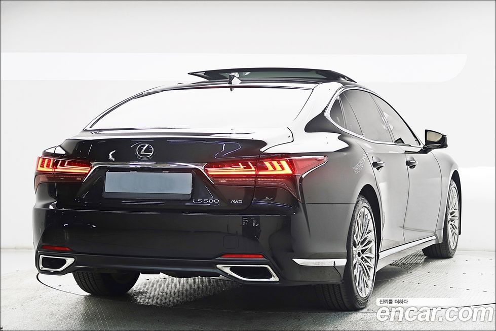 Lexus LS 2024