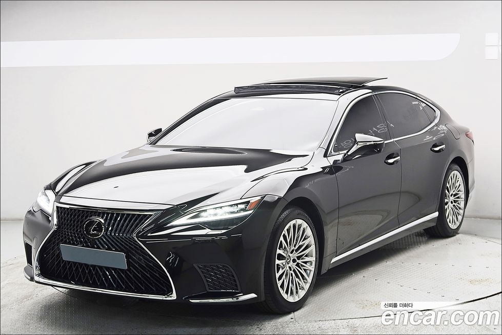 Lexus LS 2024