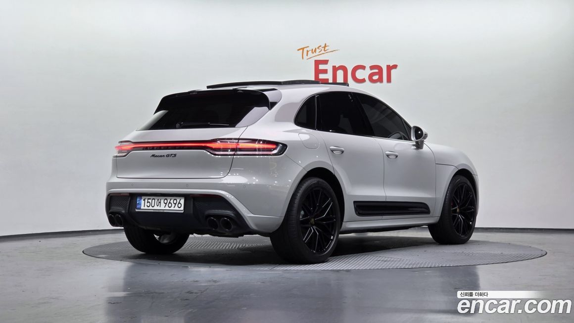 Porsche Macan 2023