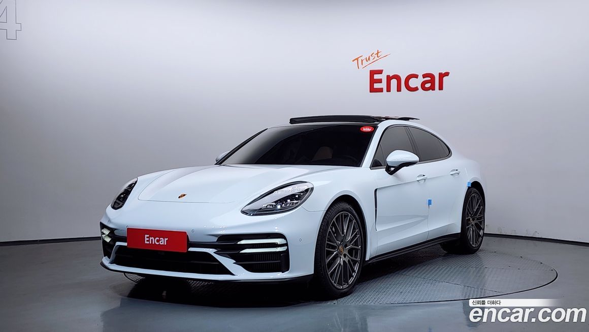 Porsche Panamera 2023