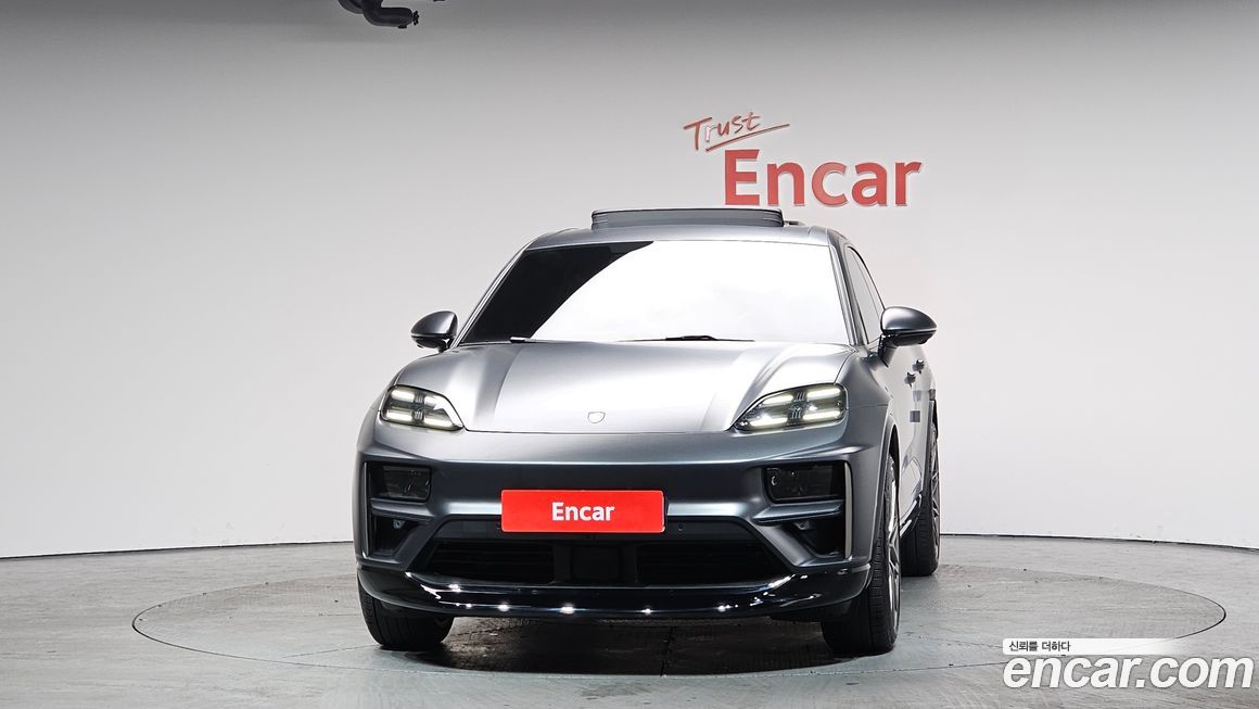 Porsche Macan 2025