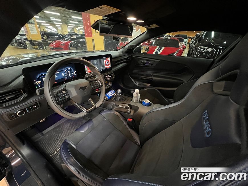 Ford Mustang 2024