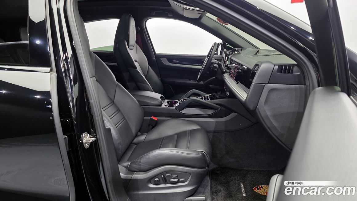 Porsche Cayenne 2024