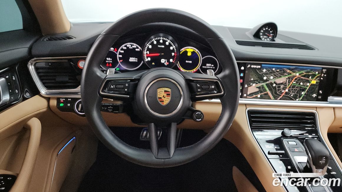 Porsche Panamera 2023