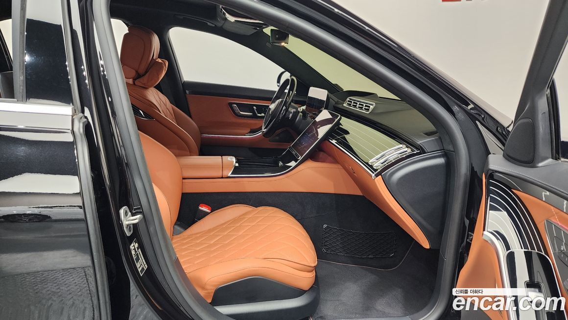 Mercedes-Benz S-Class 2023