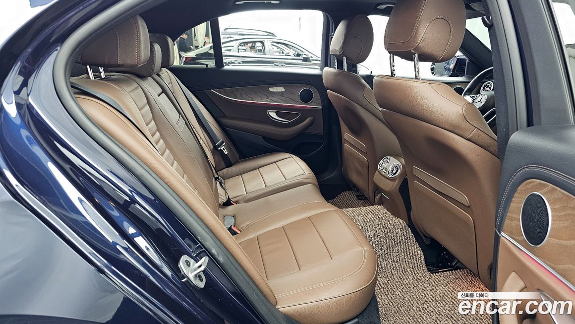 Mercedes-Benz E-Class 2021