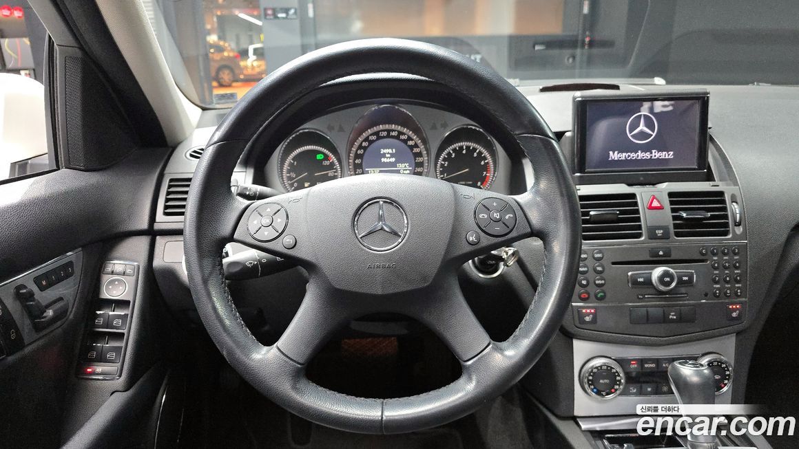 Mercedes-Benz C-Class 2010