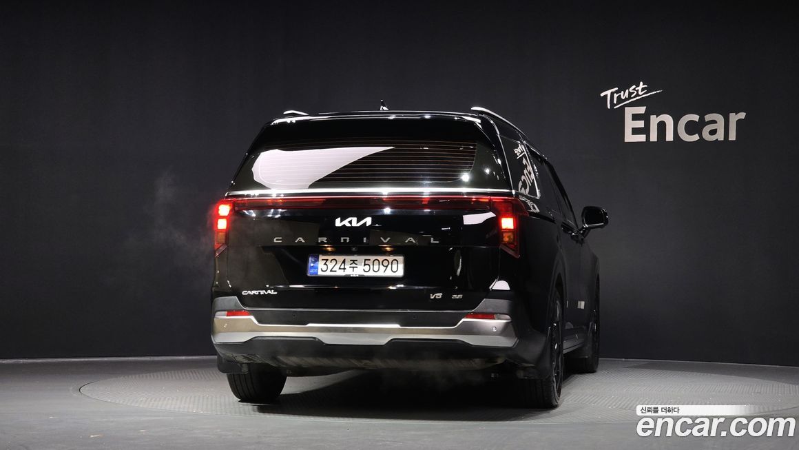 Kia Canival 2024