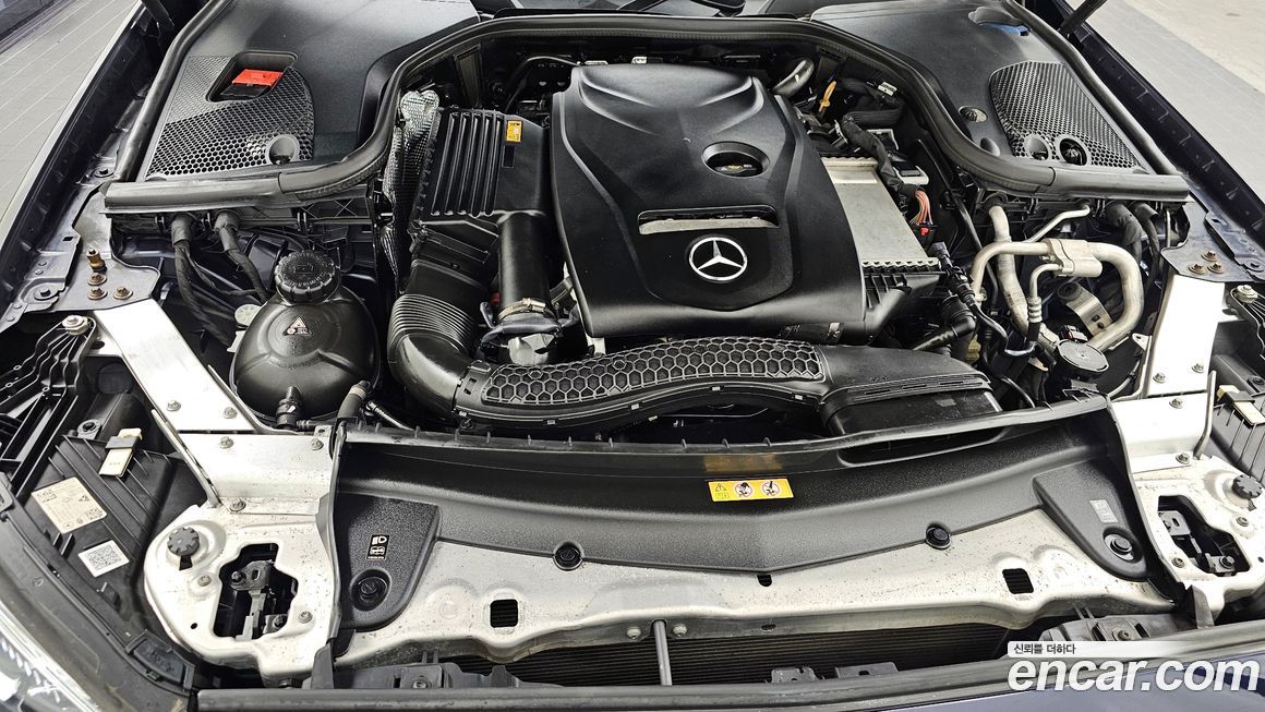 Mercedes-Benz E-Class 2021