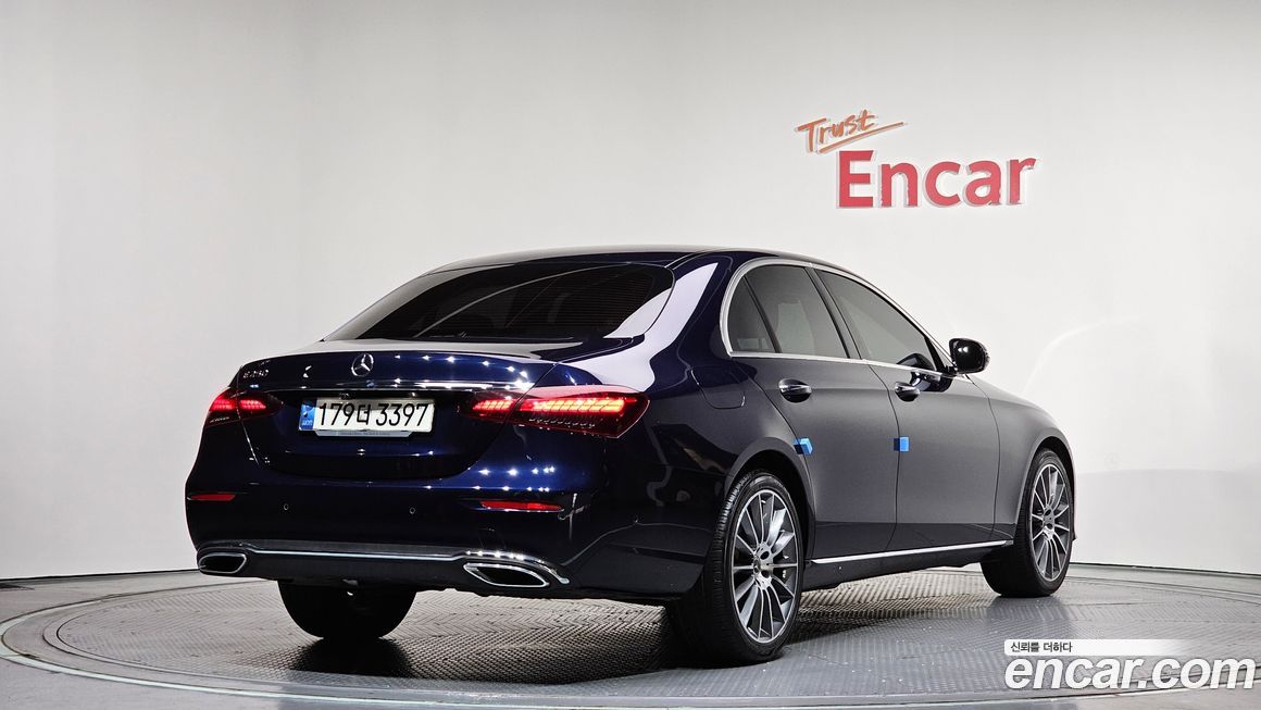 Mercedes-Benz E-Class 2021