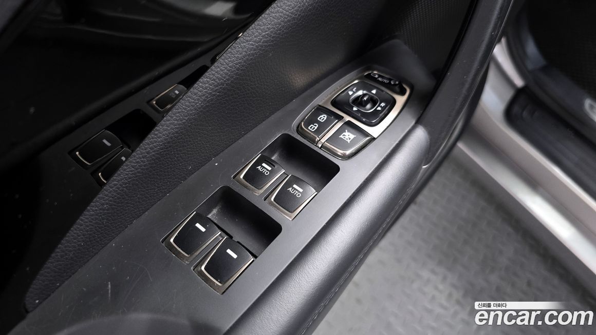 Hyundai Grandeur 2012