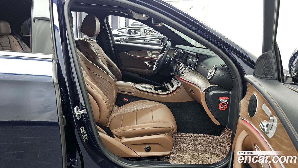 Mercedes-Benz E-Class 2021