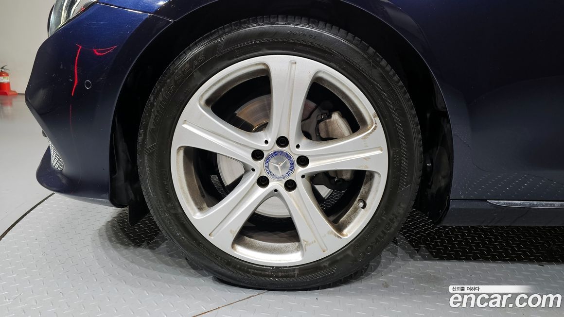 Mercedes-Benz E-Class 2017