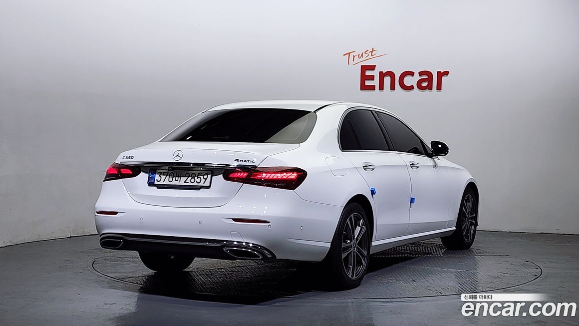 Mercedes-Benz E-Class 2021