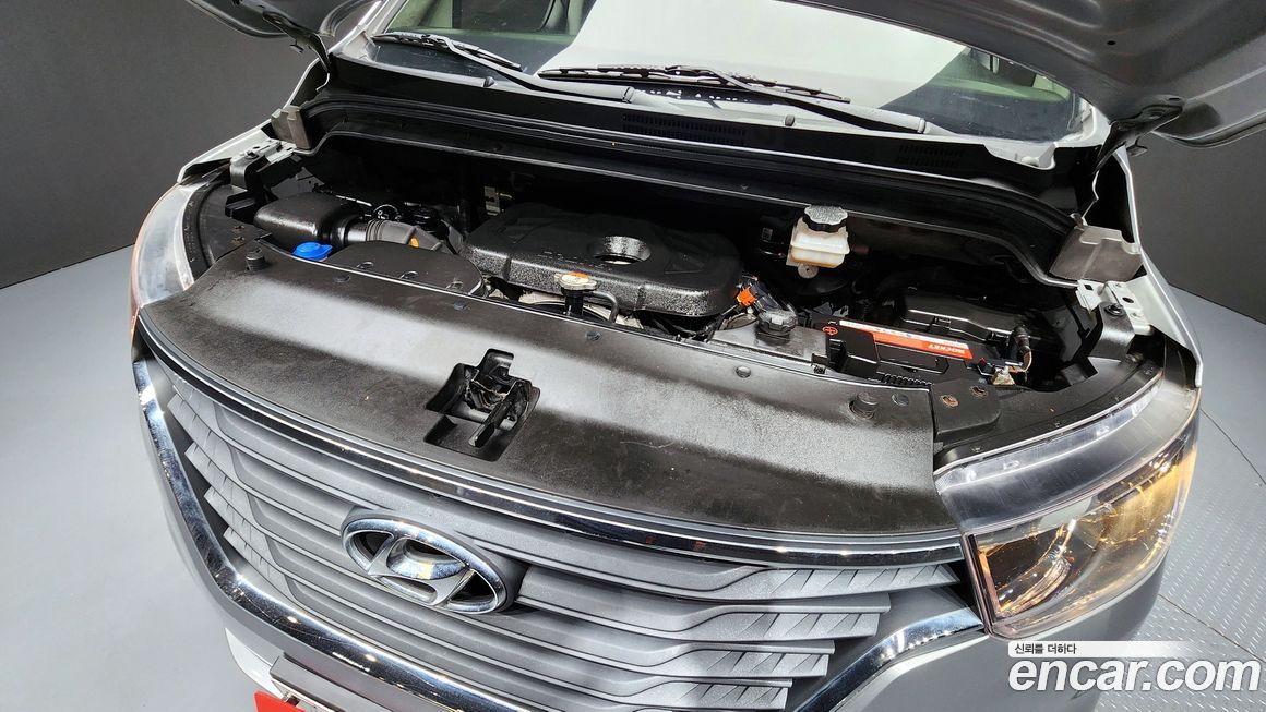 Hyundai Starex 2019