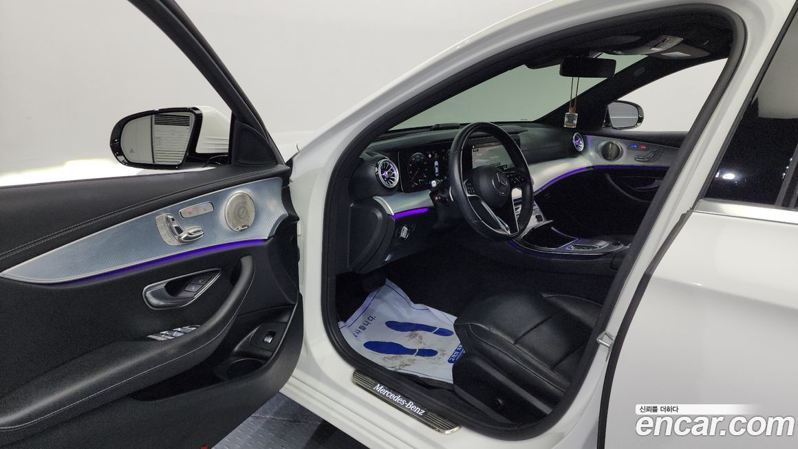 Mercedes-Benz E-Class 2021