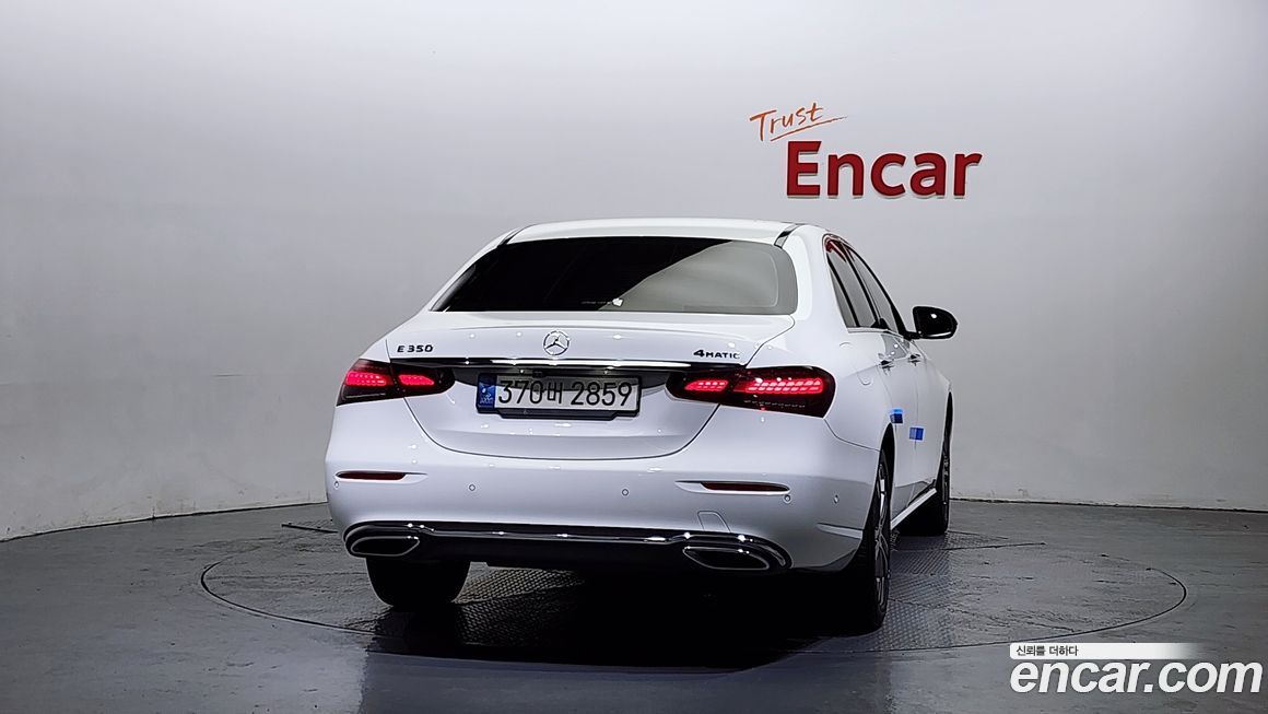 Mercedes-Benz E-Class 2021