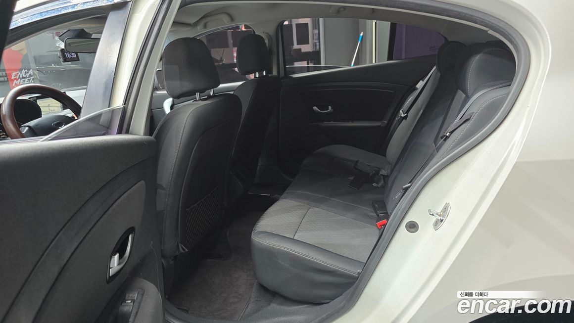 Renault-KoreaSamsung SM3 2010