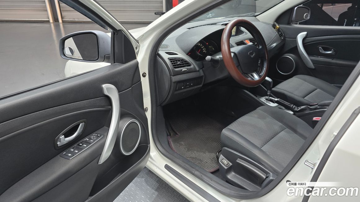 Renault-KoreaSamsung SM3 2010