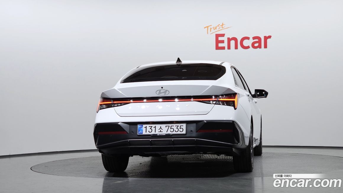 Hyundai AVANTE 2025