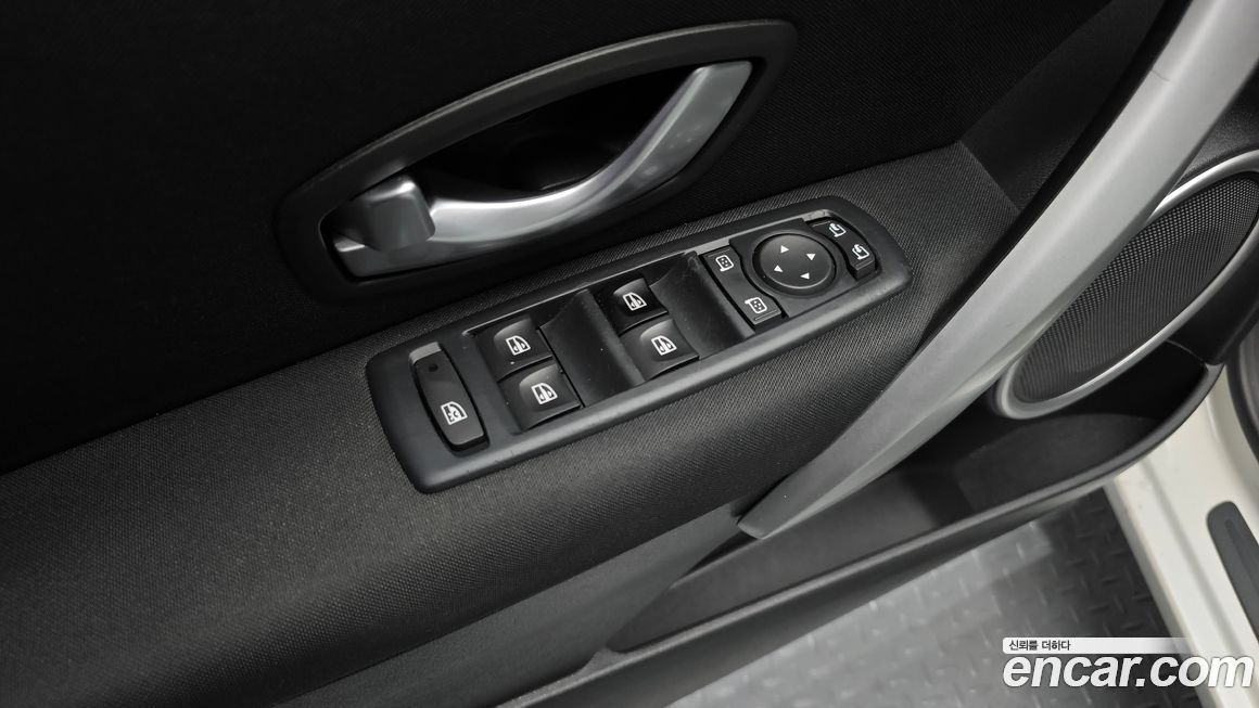 Renault-KoreaSamsung SM3 2010