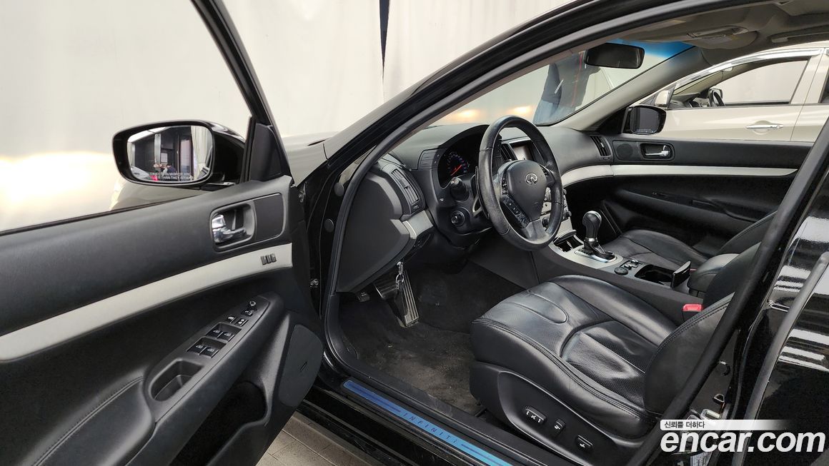 Infiniti G 2009