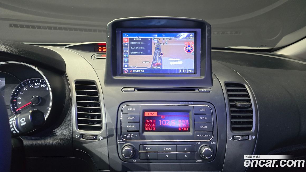 Kia K3 2015