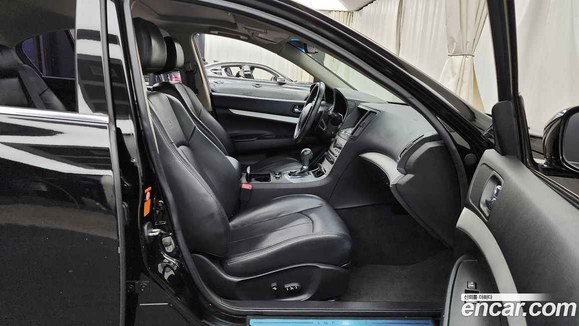 Infiniti G 2009
