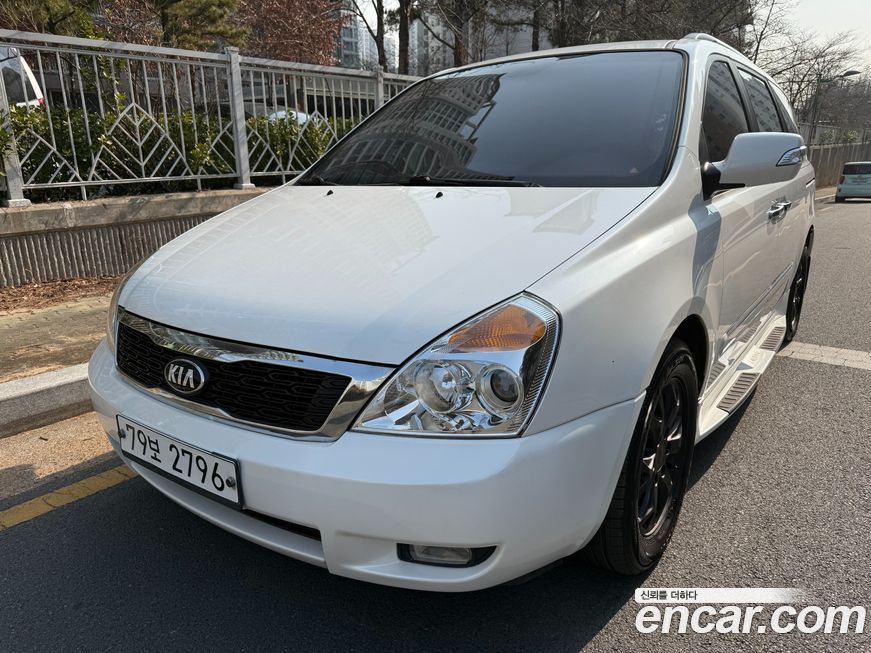 Kia Canival 2013