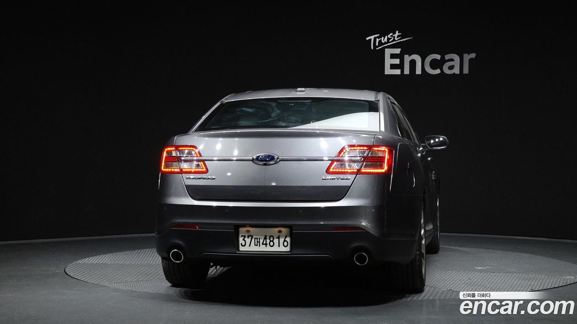 Ford Taurus 2014