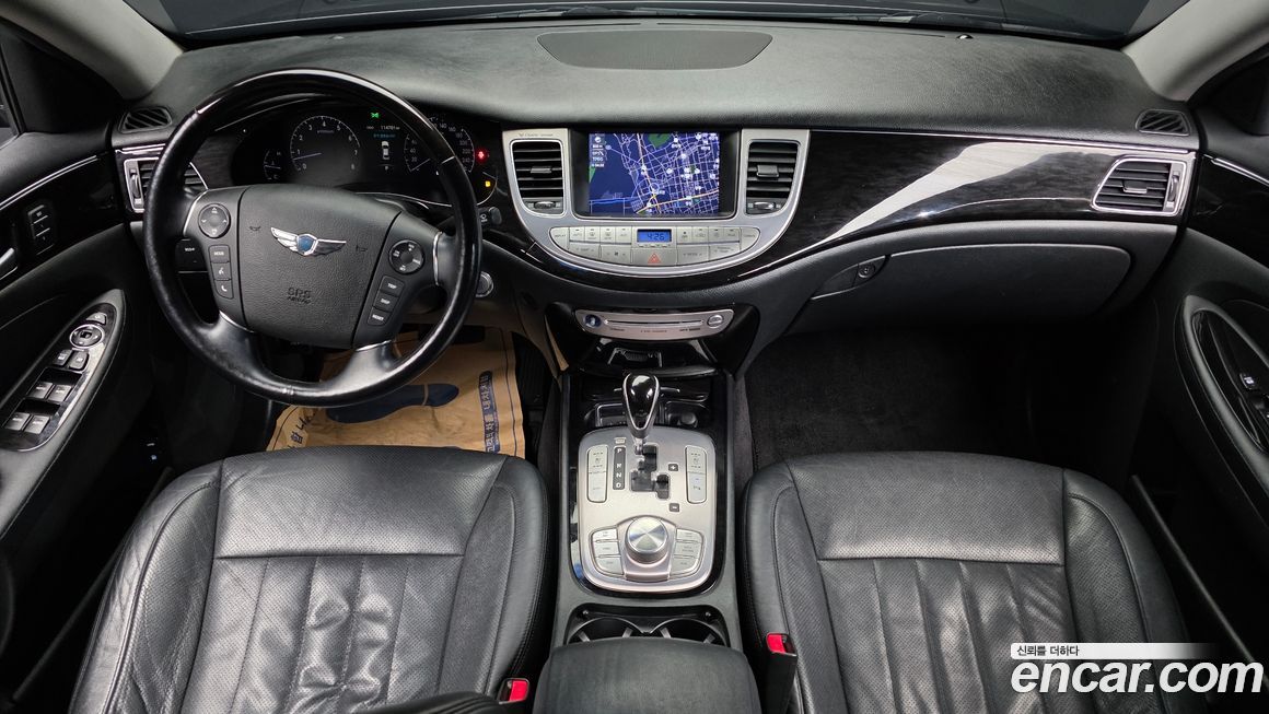 Hyundai Genesis 2012