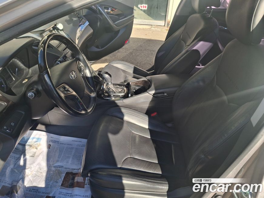 Hyundai Grandeur 2012