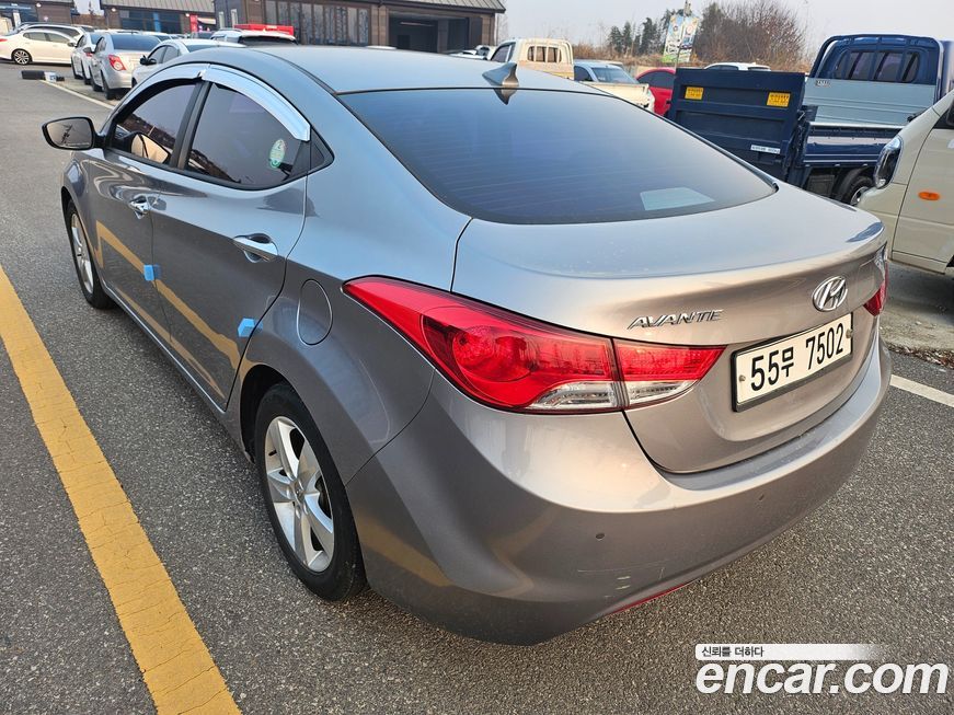 Hyundai AVANTE 2014