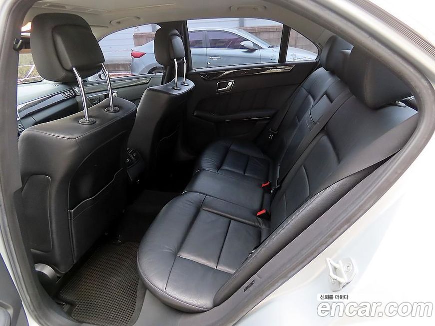 Mercedes-Benz E-Class 2013