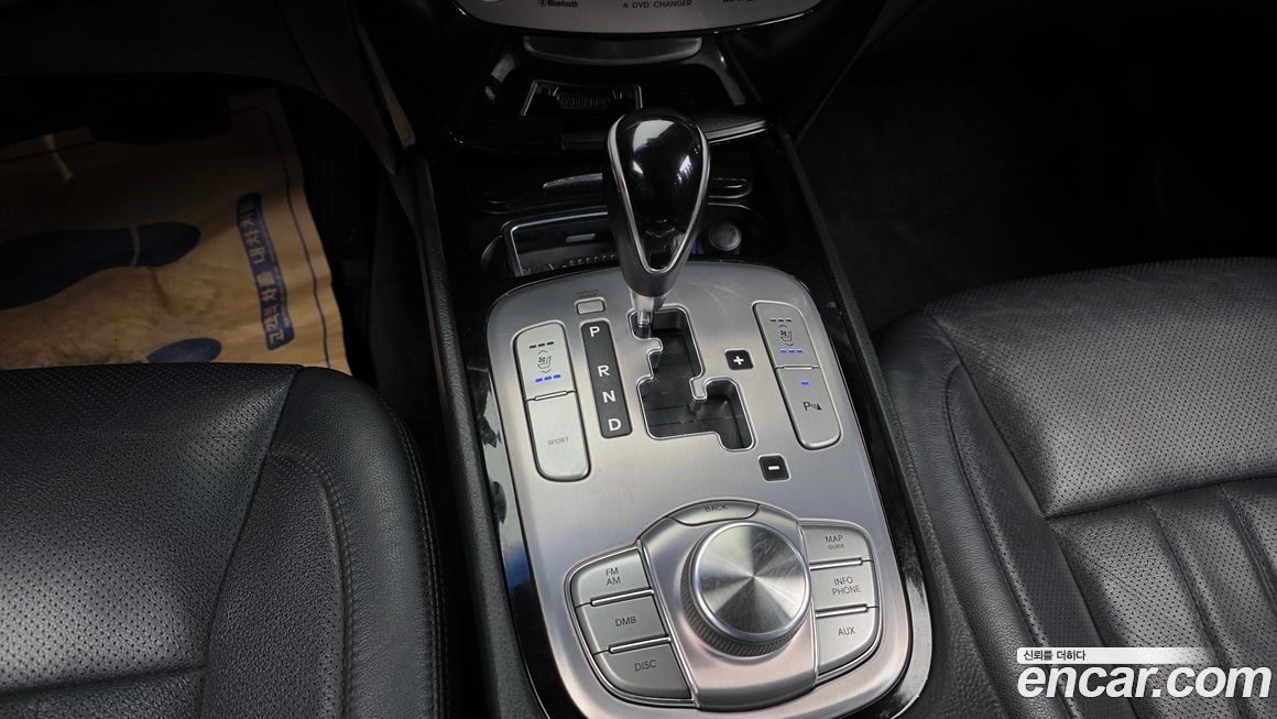 Hyundai Genesis 2012