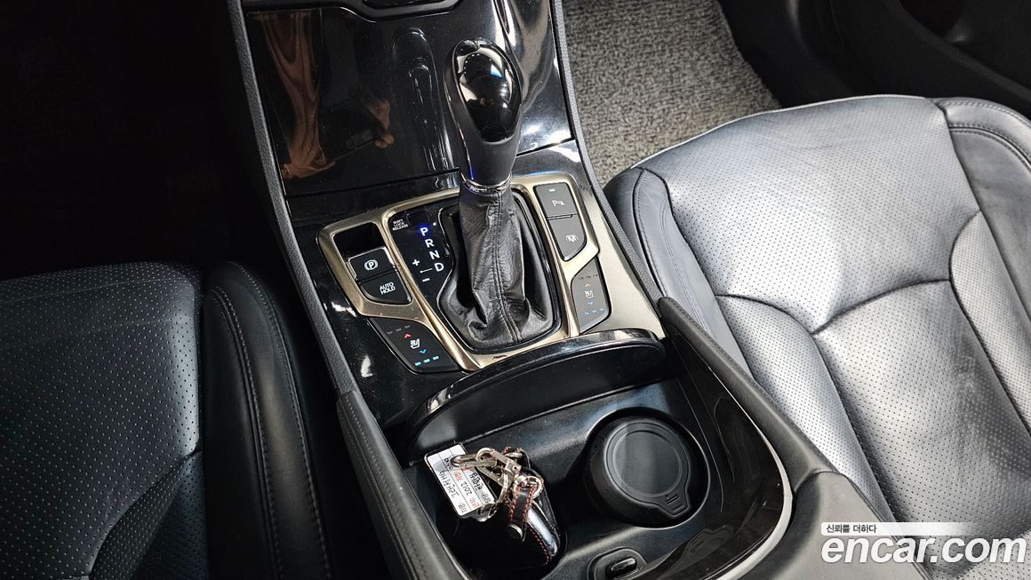 Hyundai Grandeur 2012