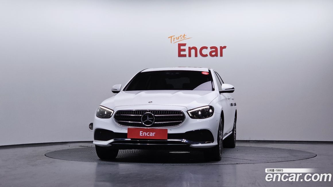 Mercedes-Benz E-Class 2022