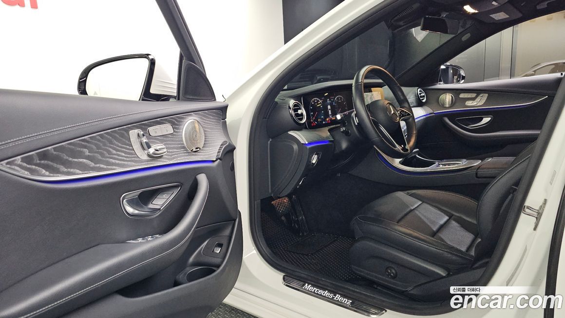 Mercedes-Benz E-Class 2022